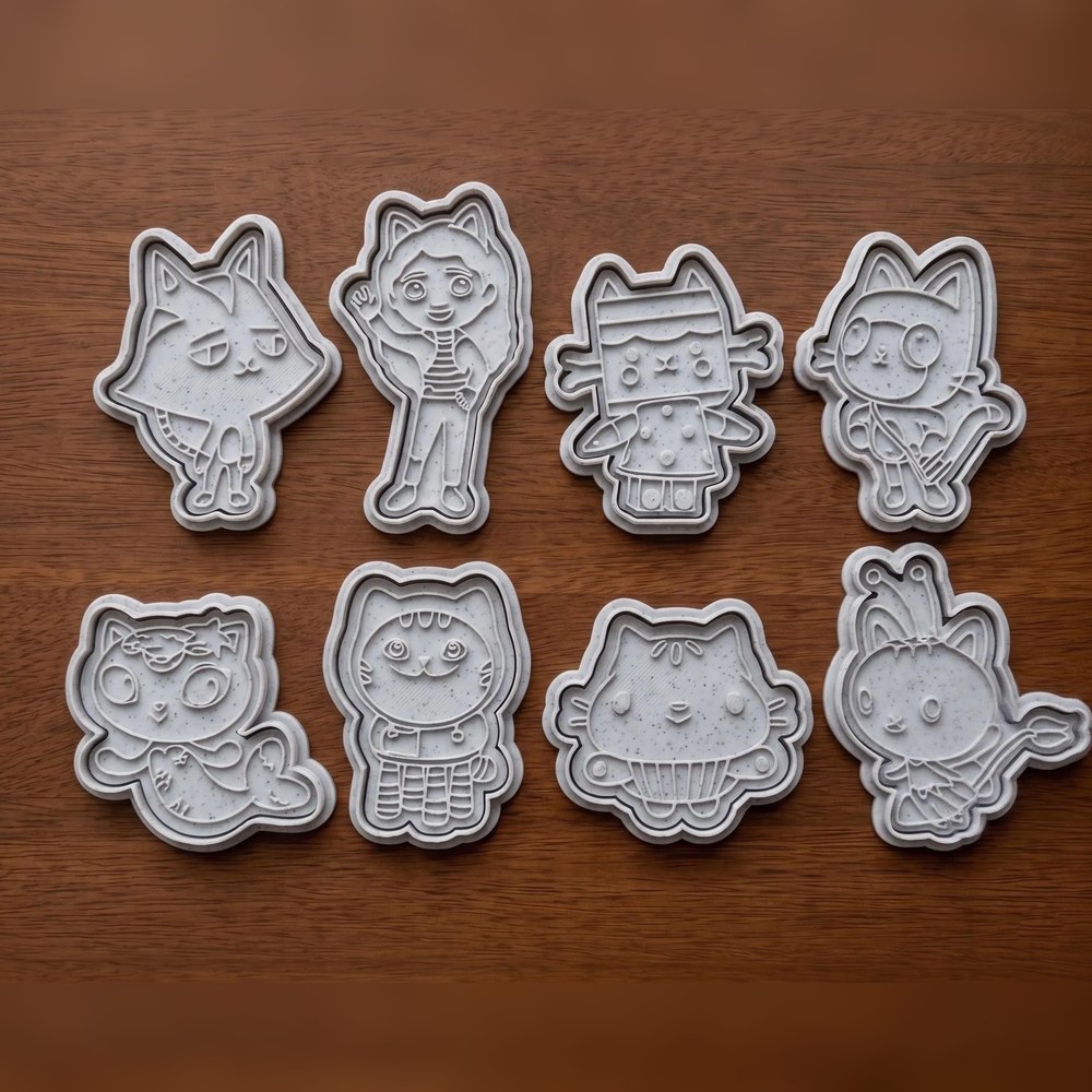 Baking With Kids & Birthday Parties - Gabby's Dollhouse Cookie Cutter Set - 8 Cutters - Bestselling Cookie Cutter