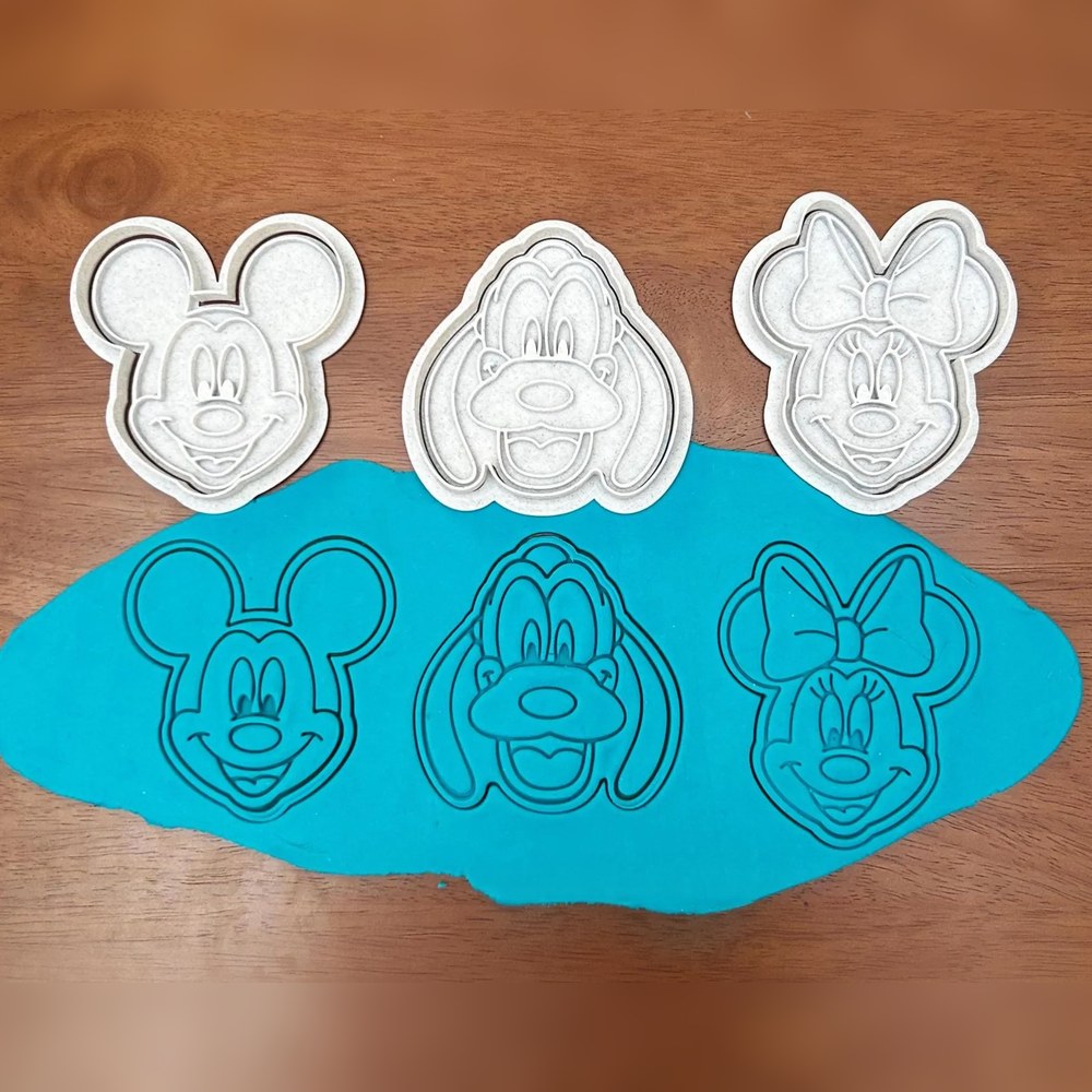 Baking With Kids & Birthday Parties - Mickey & Friends Cookie Cutter Set - 6 Cutters - Food-Safe Cookie Cutter - View 2