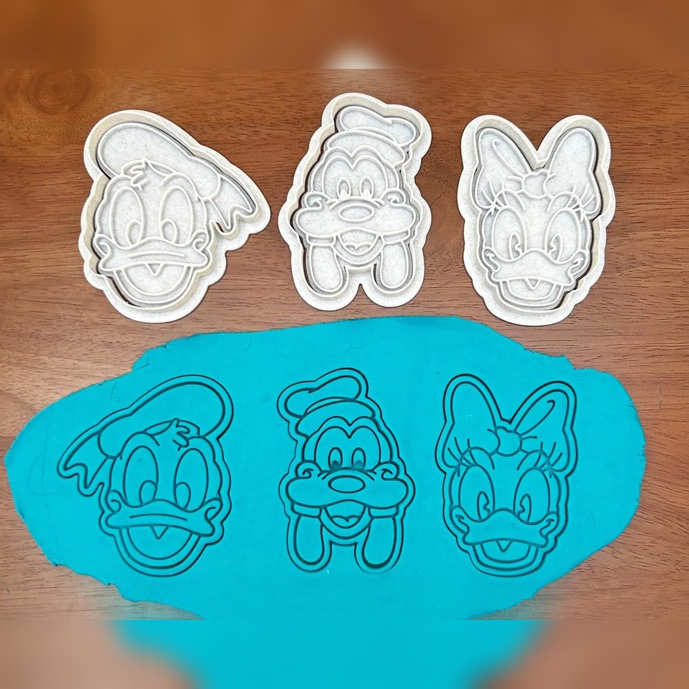 Baking With Kids & Birthday Parties - Mickey & Friends Cookie Cutter Set - 6 Cutters - Food-Safe Cookie Cutter - View 3