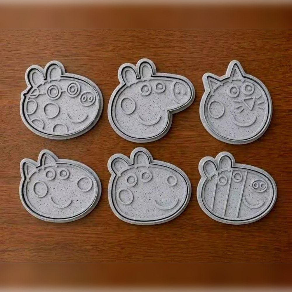 Baking With Kids - Peppa Pig Faces Cookie Cutter Set - 6 Cutters - Peppa Pig - Stamp and Bake