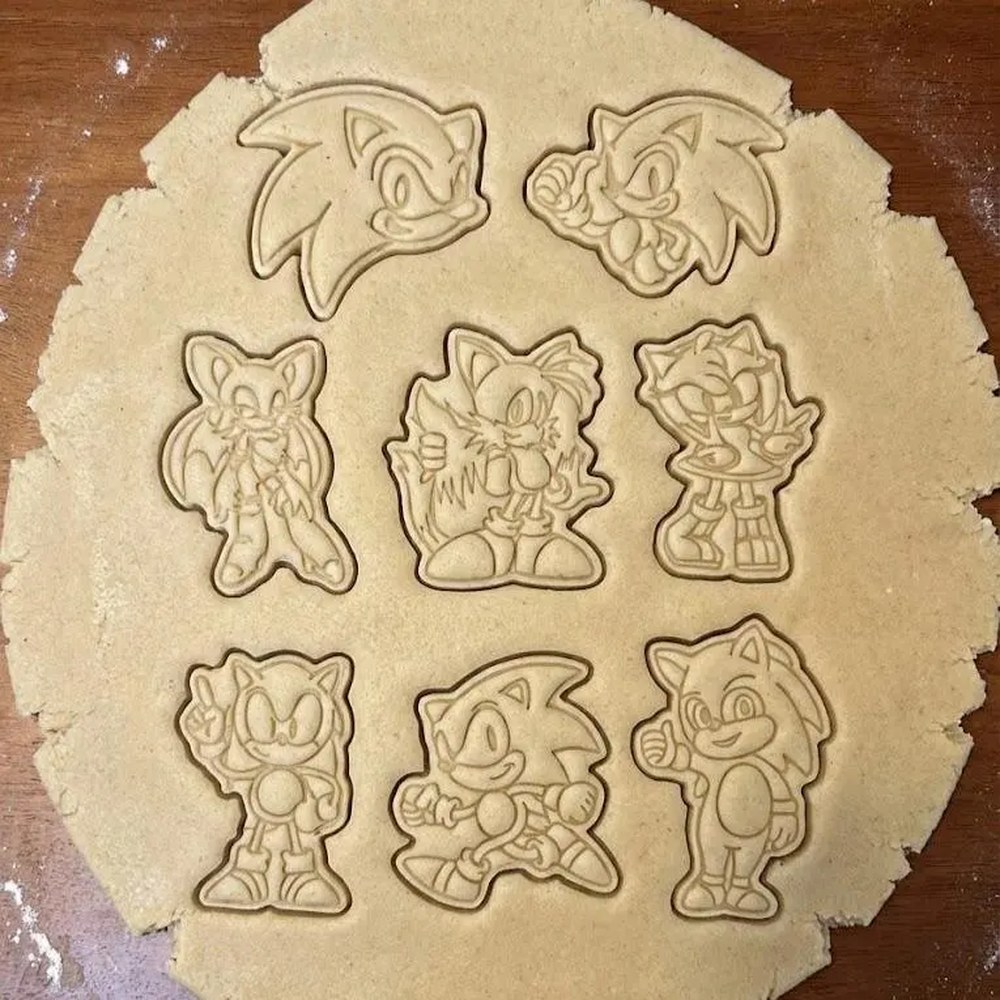 Birthday Parties & Gamer Parties - Sonic the Hedgehog Cookie Cutter Set - 8 Cutters - Food-Safe Cookie Cutter - View 3