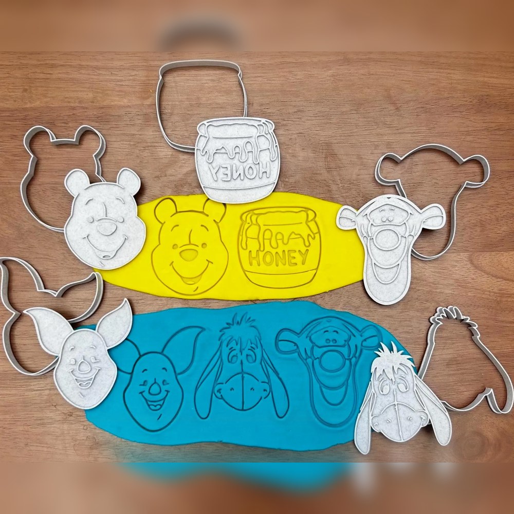 Baking With Kids & Birthday Parties - Winnie the Pooh Cookie Cutter Set - 5 Cutters - Food-Safe Cookie Cutter - View 2
